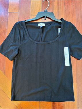 Universal Thread Short Sleeve Top in Black Size Large NWT